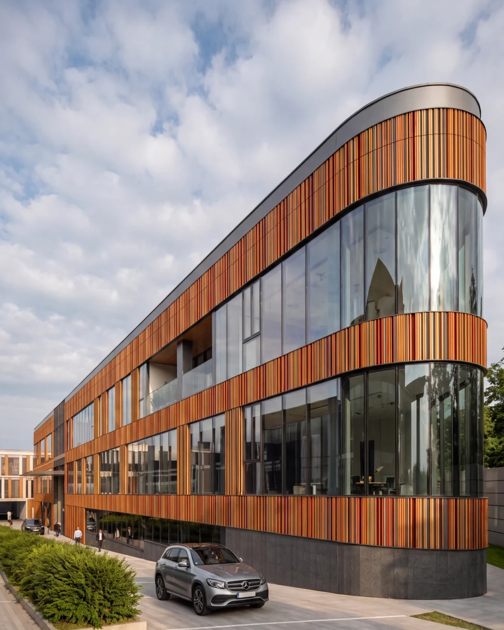 Piramal Agastya — façade by Skywall, Mumbai